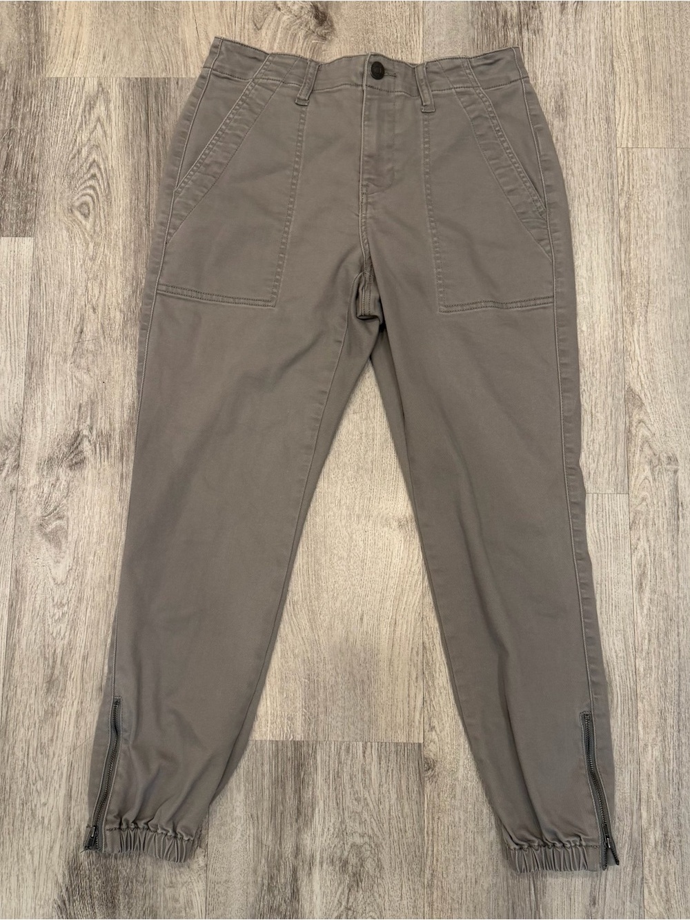 Cabi Utility Jogger Pants Size 4 Taupe High‎ Rise Ankle Zip Tapered